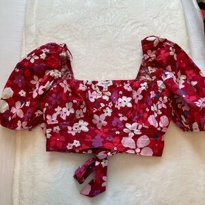 Vestique Floral Puff Sleeve Crop Top